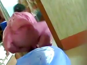 क्ष पोर्न आदमी टक्कर लगी है एशियाई बेब के साथ चश्मा