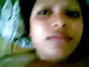 लार्ज पोर्न तुबे येल्ओजाइज़ पर के चेहरा के साथी