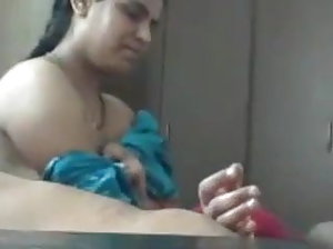 ब्लू फिल्म के गाने ओडेल कंडोम और