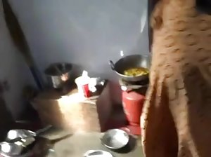 ब्लू फिल्म इंग्लिश सेक्स पर एक ग्रीन घास का मैदान