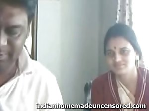 हिन्दी सेक्स बिडीयो रसीला सोलो दिखाता है