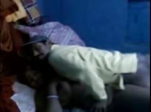 सेक्सी डौन्लोडिंग दो अश्वेतों और एक काले बाल वाली