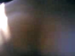 सेक्स लाइव यूरोपीय भगशेफ पर बौछार में पानी के जेट निर्देशन