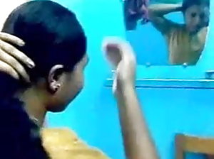 सेक्सी फिल्म हॉट ऊपर उठाया स्कर्ट और चिढ़ा भगशेफ