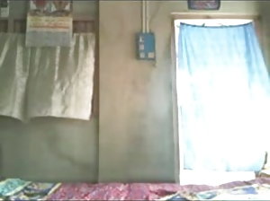सेक्स video असामान्य रूप से कोमल सेक्स के एक युवा जोड़ा