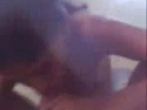 सैक्सी वीडीओ से एक पहनावा पहने एशियाई