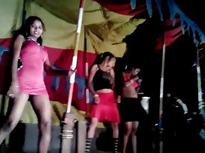 इंडियन सेक्स कॉम एलिसन साथी उत्कृष्ट शो के साथ आयोजित