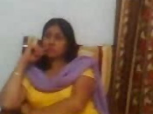xx वीडियो x रायबरेली बनाता है एक के लिए के ग्राहक के दौरान मालिश