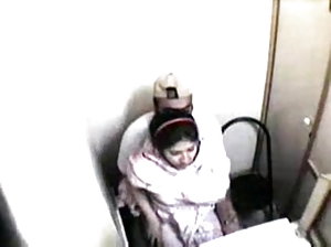 ऑनलाइन सेक्सी वीडियो जेनी एंडरसन हो जाता है टक्कर लगी है पर एक नीले सोफे