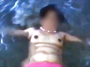 सेक्सी वीडियो चाहिए सेक्सी वापस मालिश एक ब्यूटी सैलून ग्राहक के लिए सेक्स में बदल गया